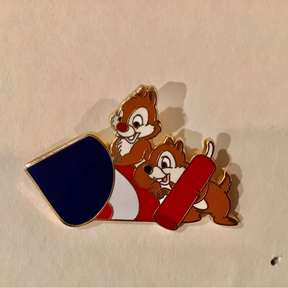Disney Chip & Dale 4th of July Patriotic Americana Fireworks 2007 tradin…